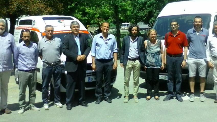 Due mezzi per anziani e disabili