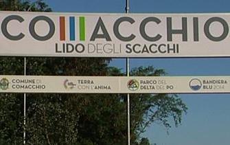 L’Onda interpella I vecchi cartelli sotto quelli nuovi
