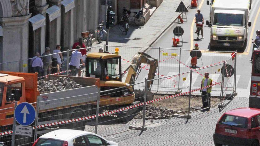 Asfalto sprint in via Ferraresi e in centro
