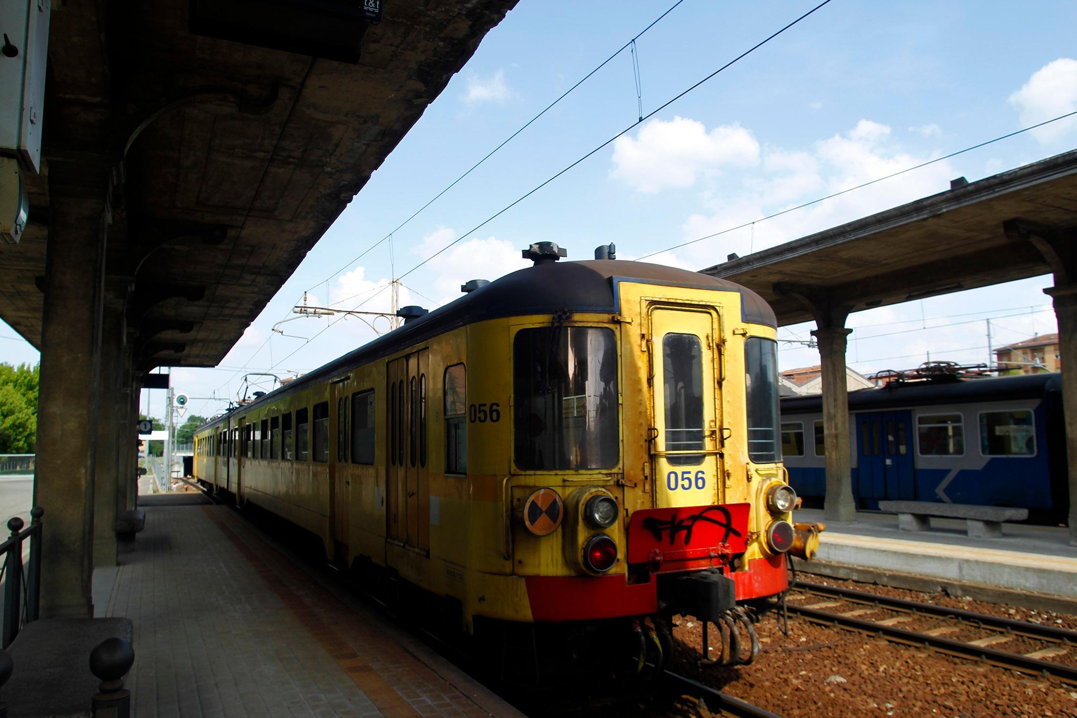 Mobilità, ricetta a 5 stelle: «Spazio alle rotaie e stop a strade nuove» 