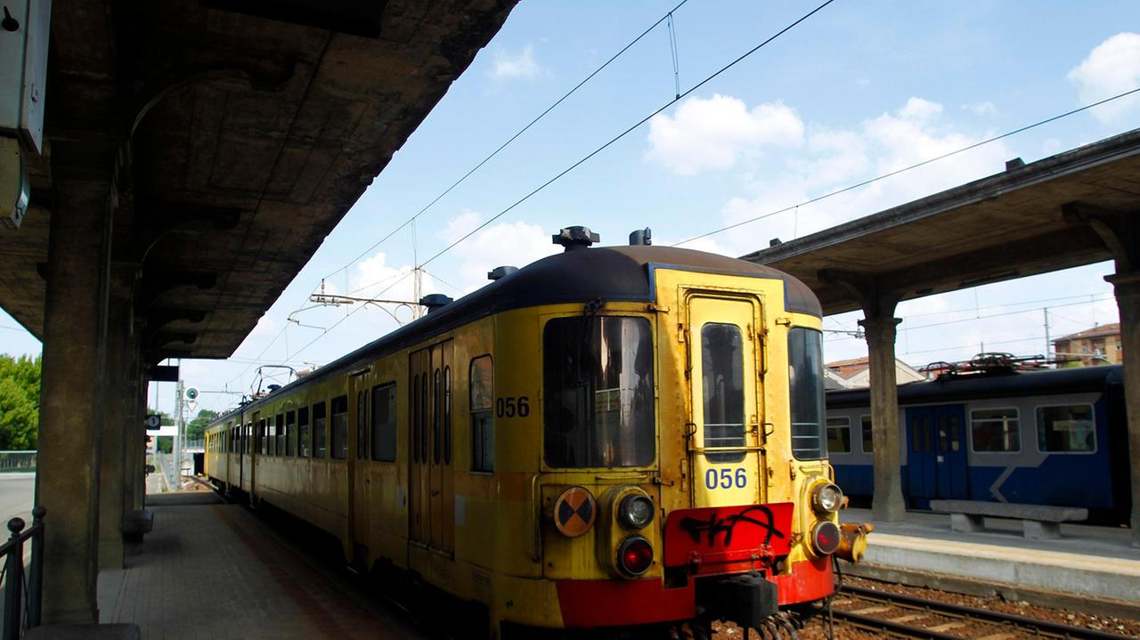 Mobilità, ricetta a 5 stelle: «Spazio alle rotaie e stop a strade nuove»