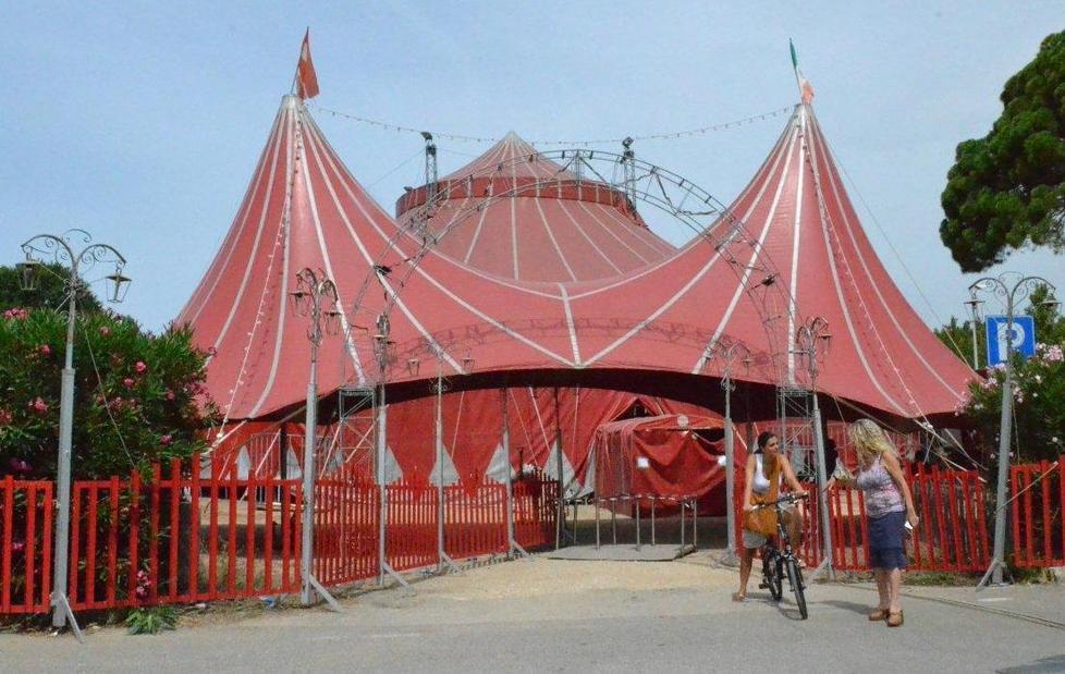 A Castiglione niente più circo con animali 