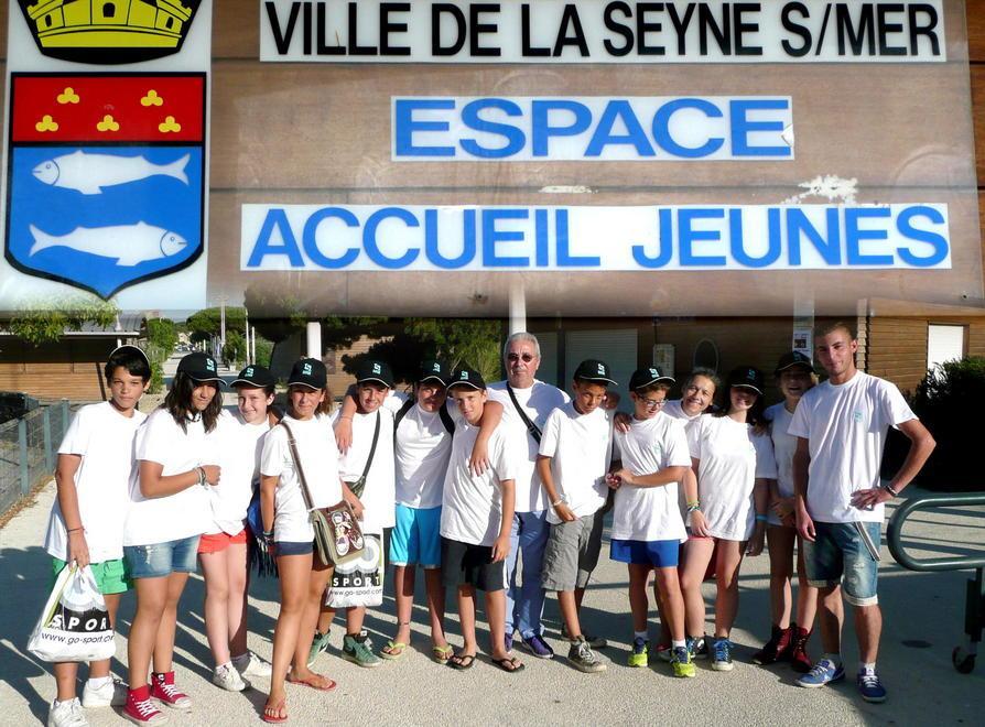 Ragazzi del consiglio comunale dai gemelli di La Seine sul Mer