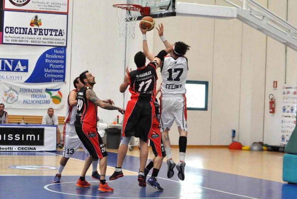 Basket Cecina, in partenza Rischia ora è caccia al top player