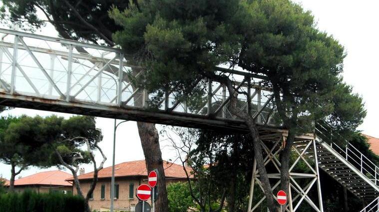 E intanto a fine luglio verrà rimossa la storica struttura che passa sopra l’Aurelia
