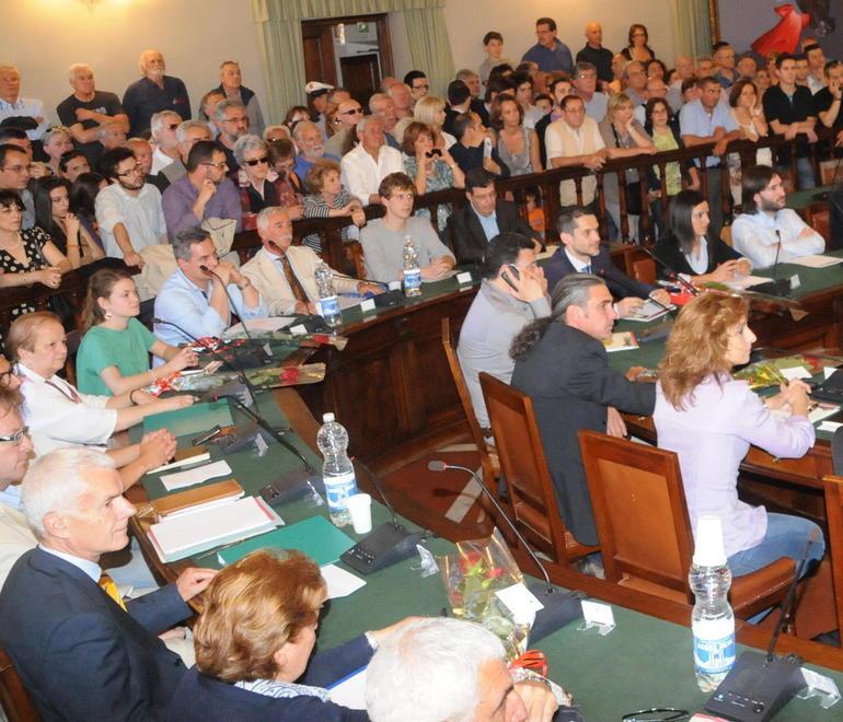 I progetti Piuss spaccano in due il Pd 