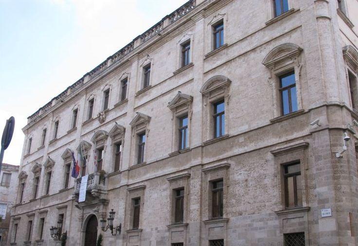 Sanna a caccia del direttore generale 