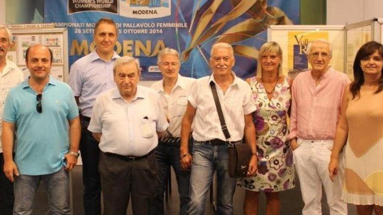 Atmosfera “mondiale” all’inaugurazione della mostra filatelica