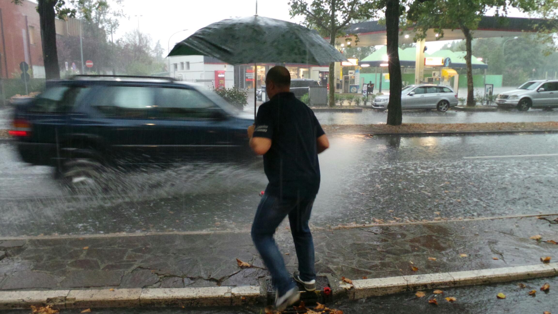 “Maltempo, tornano nubifragi e temporali, temperature in calo”
