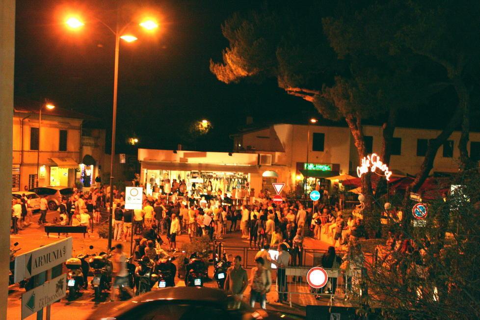È guerra contro la movida 