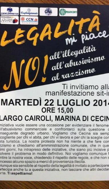 I 5 stelle al sit-in contro gli abusivi 