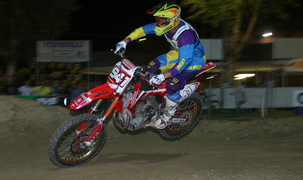 “29º Carpi Night Show” Bisi strappa applausi, il successo a Pellegrini