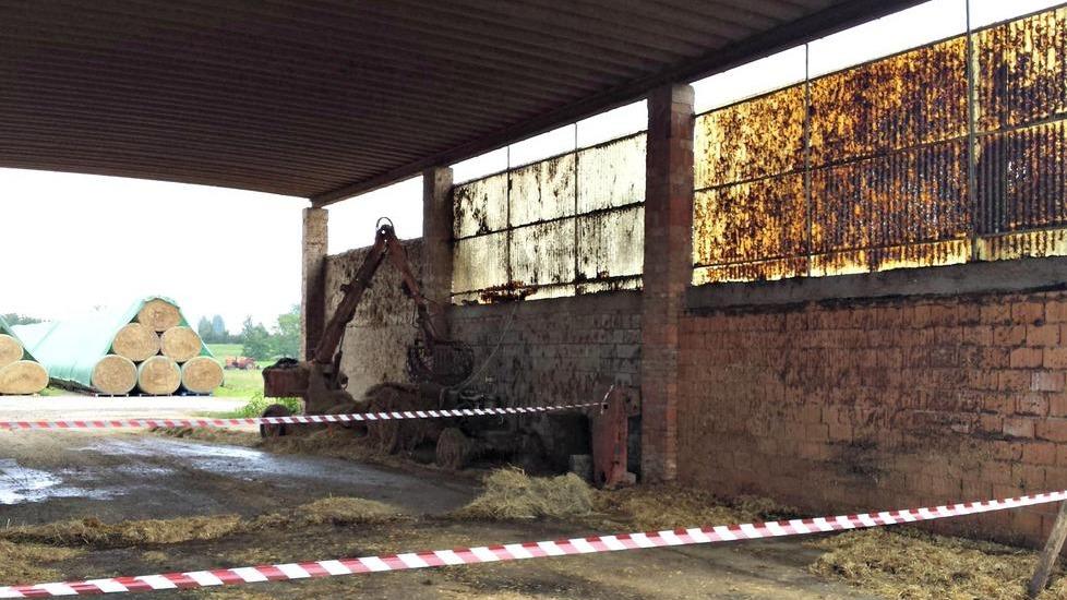 Ancora un incendio notturno in un fienile