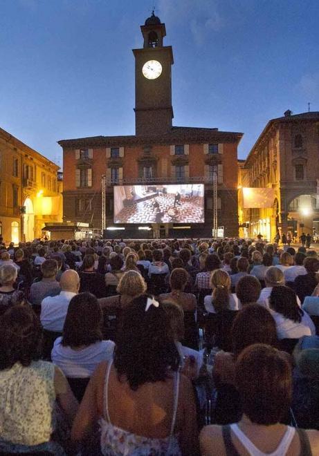 In piazza Prampolini cinema gratis si parla dell’amore 