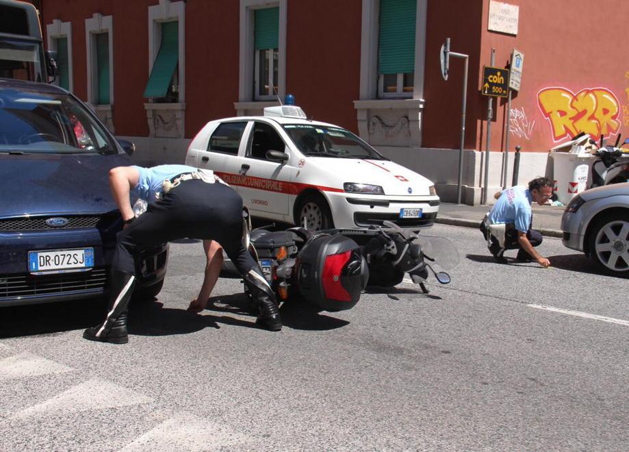Incidente sul viale della Libertà, ragazzina ferita e traffico in tilt 