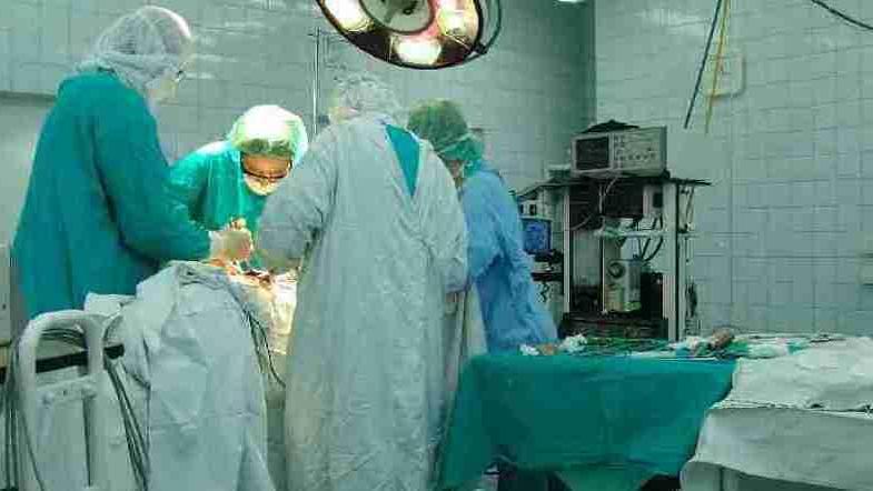 Giallo in corsia, chirurghi accusati di «soppressione di cadavere» 