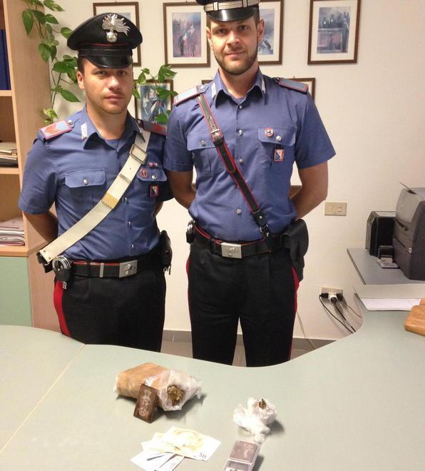 Arrestati con 550 grammi di fumo 