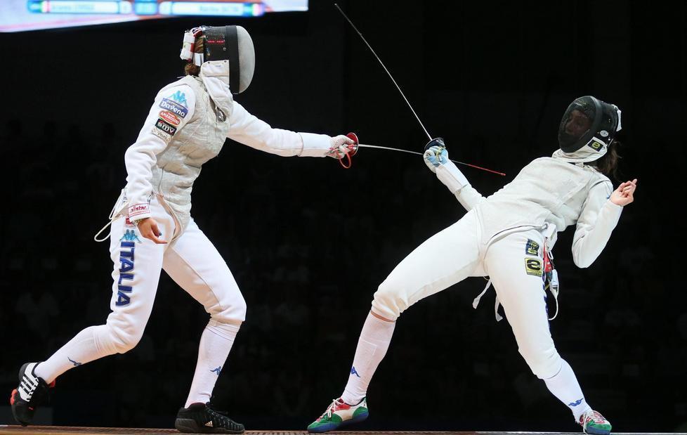 Martina Batini si scalda per la finale a squadre 