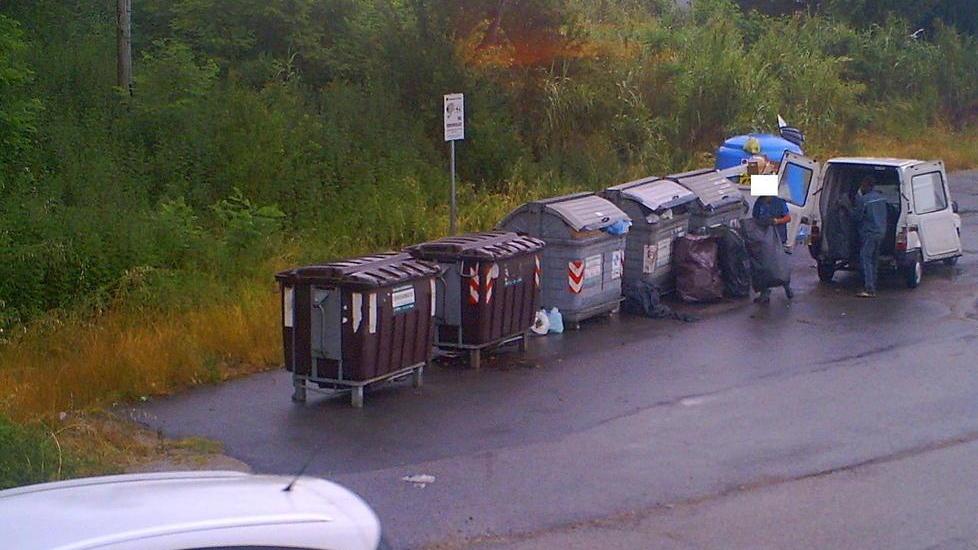 Abbandono di rifiuti, 60 sanzioni