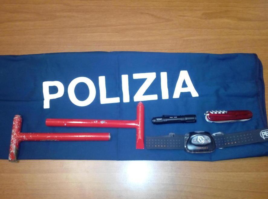 Furti nei parcheggi, controlli e segnalazioni 