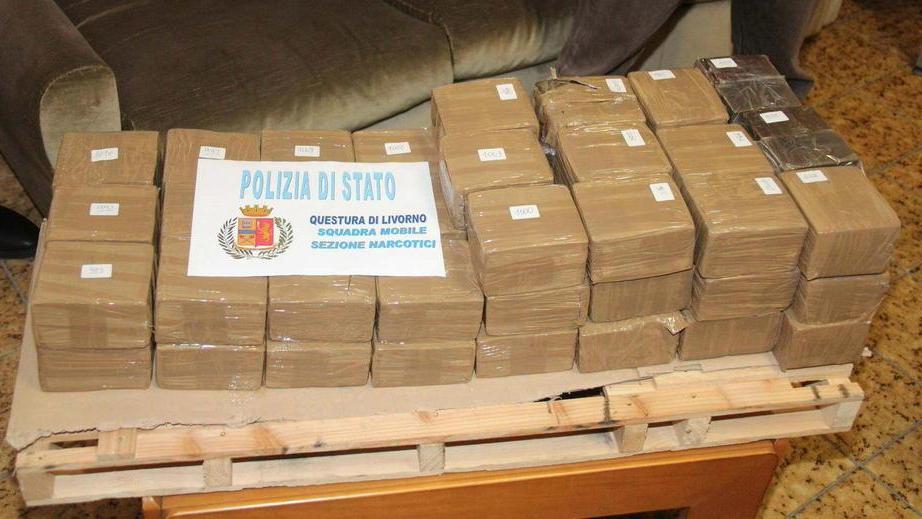 In auto 70 chili di droga 18 anni alla banda Iberia
