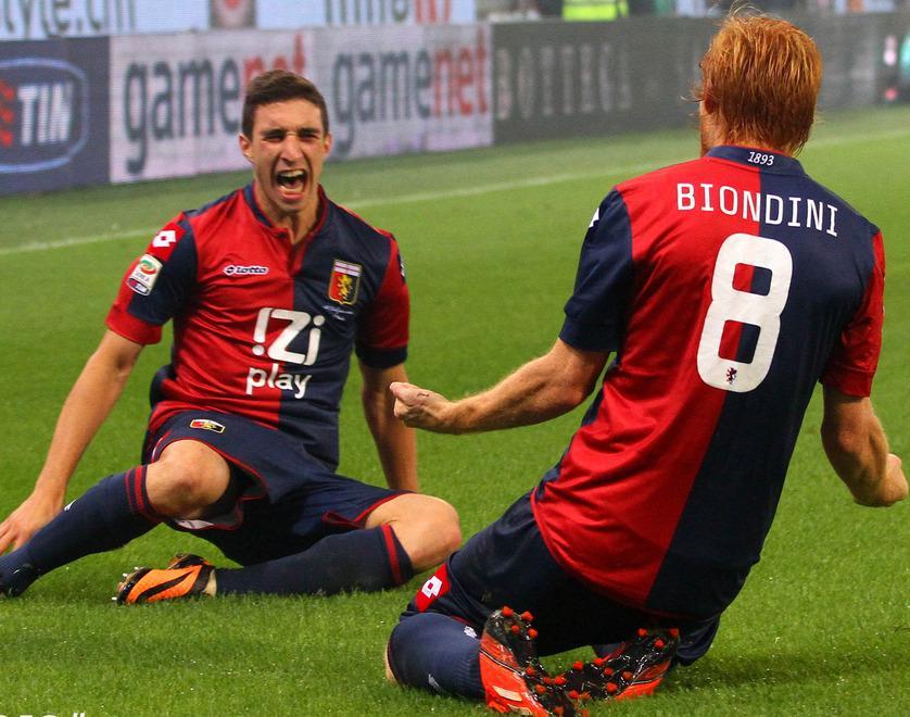 Sassuolo, Di Francesco abbraccia Vrsaljko 