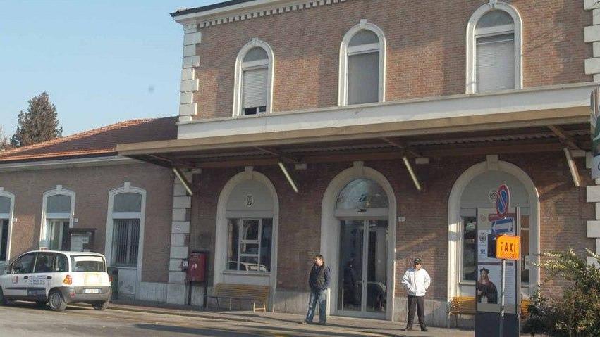 Treni, raffica di cancellazioni: gravi disagi in stazione