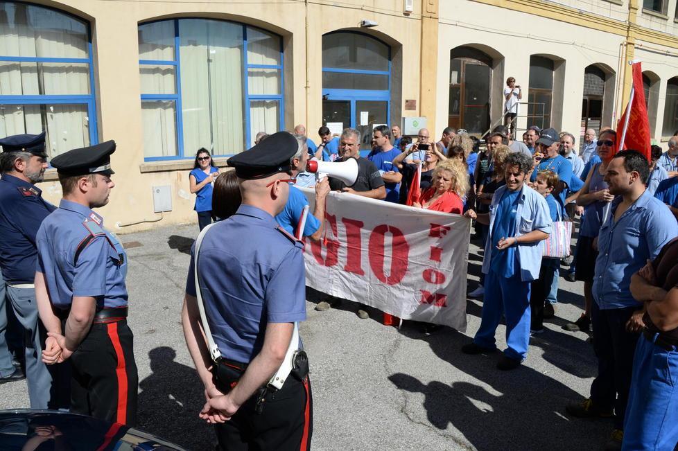 Sciopero alla Piaggio davanti al presidente Colaninno 