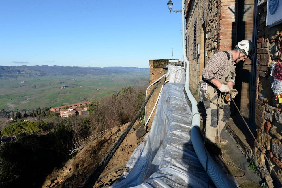 Il governo stanzia due milioni per la ricostruzione delle mura medioevali 