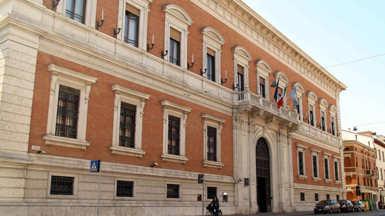 La sede centrale della Carife in corso Giovecca