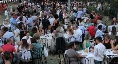 Santa Trinita a Prato, aprono “Centro di vino” e una parafarmacia 