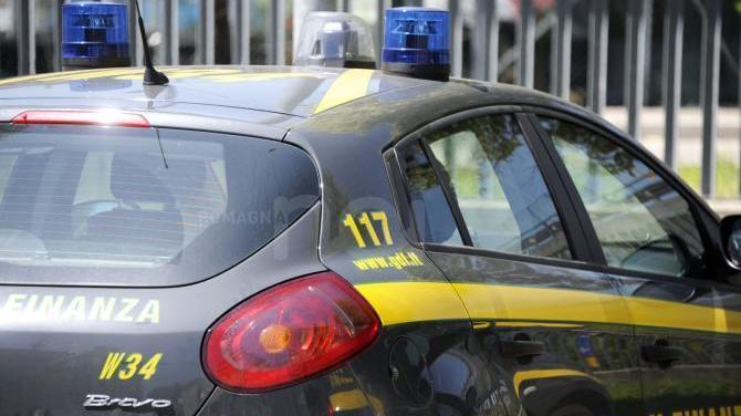 Sequestrati 1300 prodotti di bigiotteria ritenuti non sicuri
