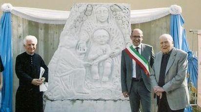 La scultura di Vecoli a Colnago