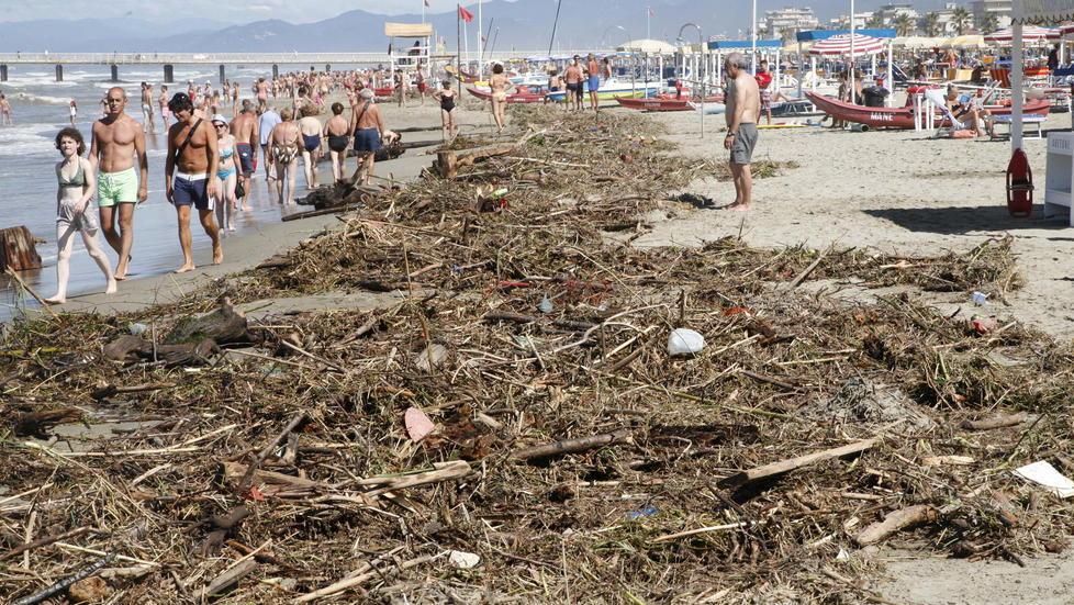 Bomba d’acqua sulle colline e il lavarone invade Lido 