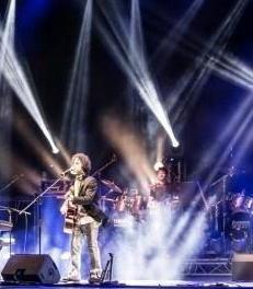 Un tributo a Lucio Battisti con “Innocenti Evasioni”