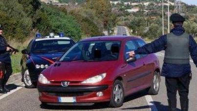 Alla guida dell’auto con patenti false, denunciate 4 persone