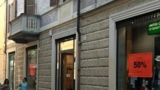 Saldi a luci e ombre: la crisi si sconfigge grazie ai clienti fedeli
