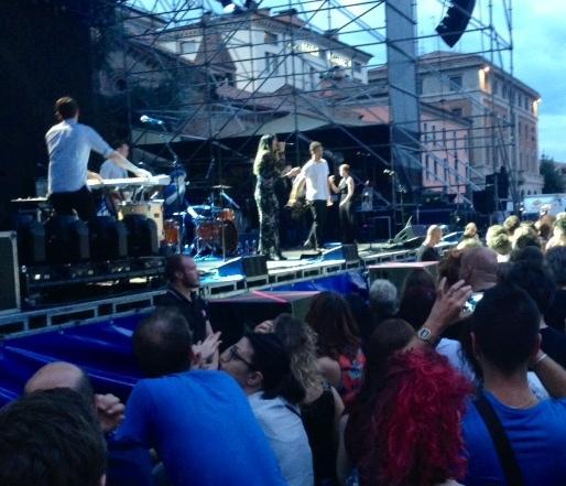 In migliaia in piazza Castello per applaudire i National 