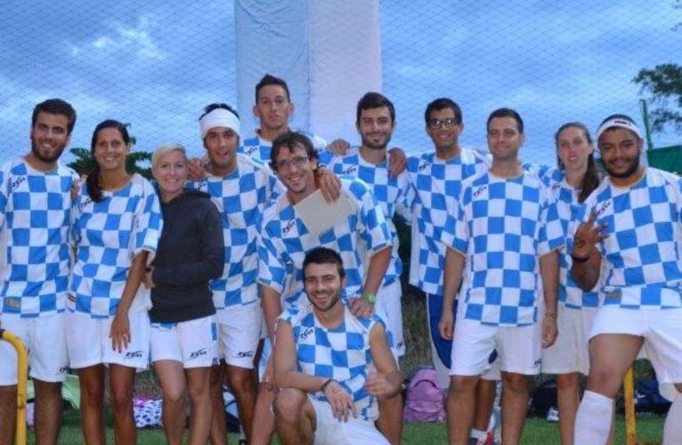 La prima semifinale regala sorprese