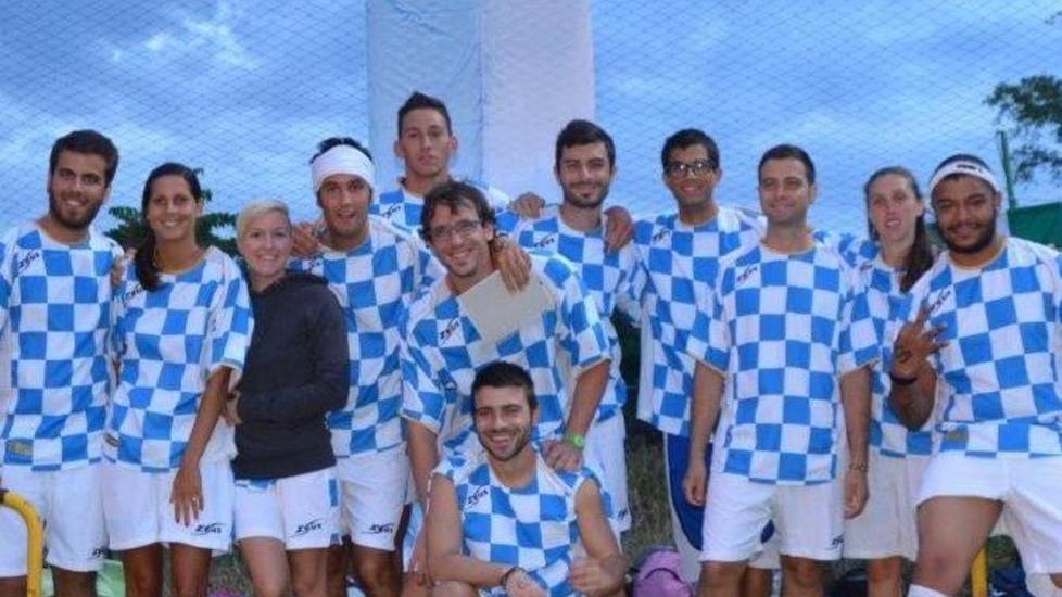 La prima semifinale regala sorprese