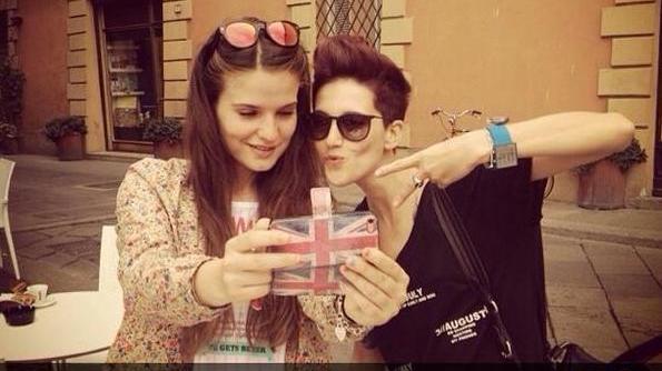 Antonella e Violetta ai fans «Canteremo insieme a Reggio»