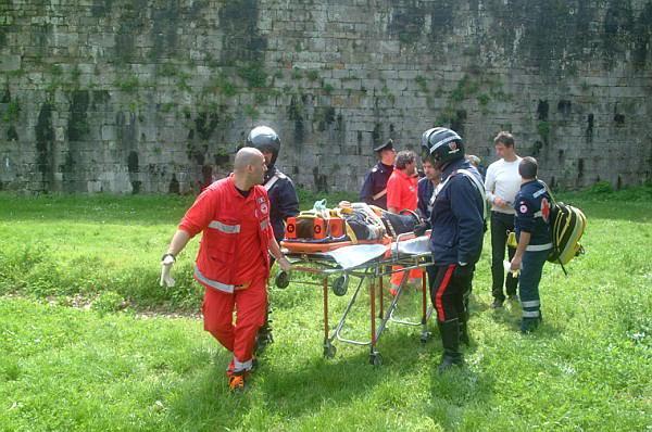Bimbo di quattro anni cade dalle Mura di Lucca:salvo 