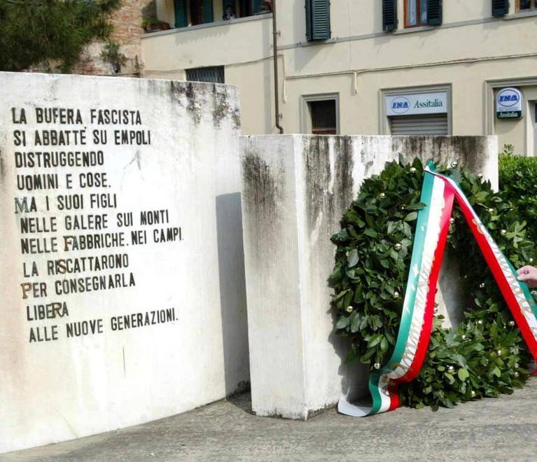 «Ho visto uccidere mio padre e gli zii» 