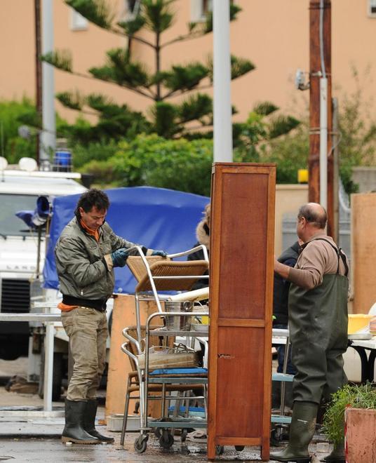 Gli artisti in campo per gli alluvionati, raccolti 4mila euro 