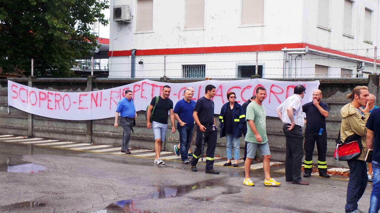 Sciopero contro l'Eni