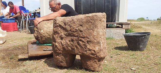Scavi a Mont’e Prama, dalla terra emerge un nuovo Gigante 
