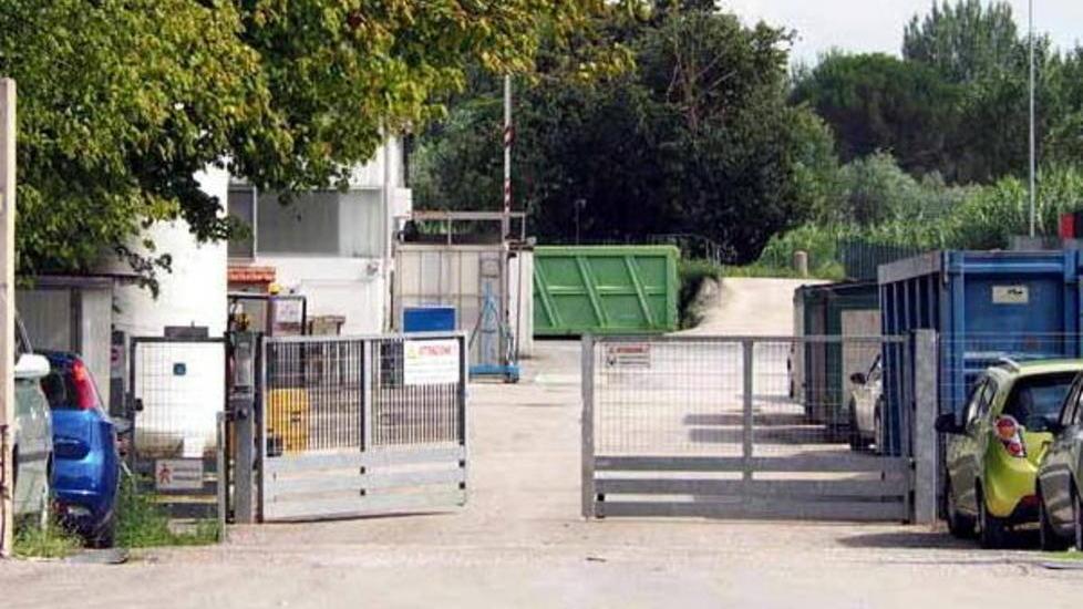 Sciopero e presidio contro gli appalti in un ingrosso