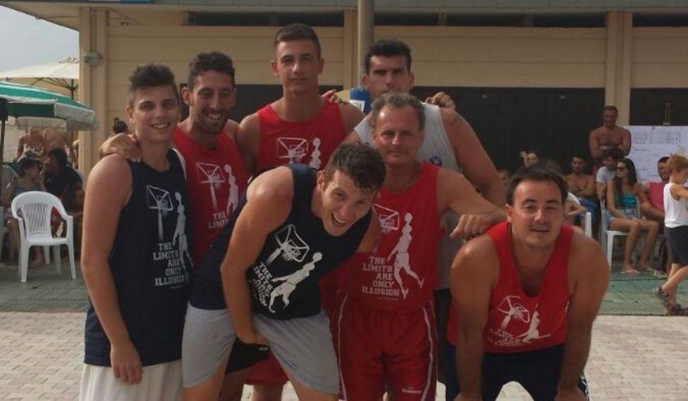 Roberti, Perin, Furi e Matta campioni di beach basket 