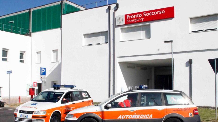 Ovuli di cocaina in pancia, fuori pericolo il trafficante
