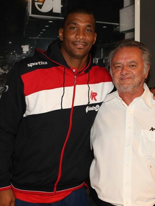 White dice addio tra le polemiche 